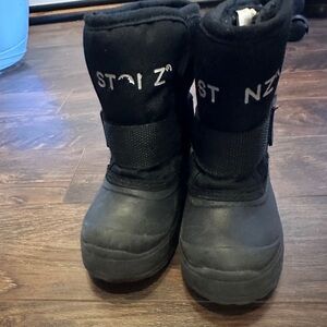 Stonz Kids Black Winter Boots
